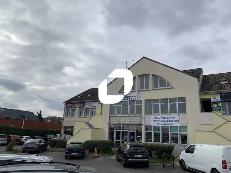 Bureau dans La Ville-du-Bois à louer - Photo de l’immeuble – Image 1 sur 9