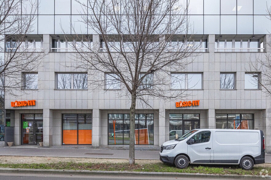 67-69 Boulevard Bessières, Paris à louer - Photo de l’immeuble – Image 2 sur 3