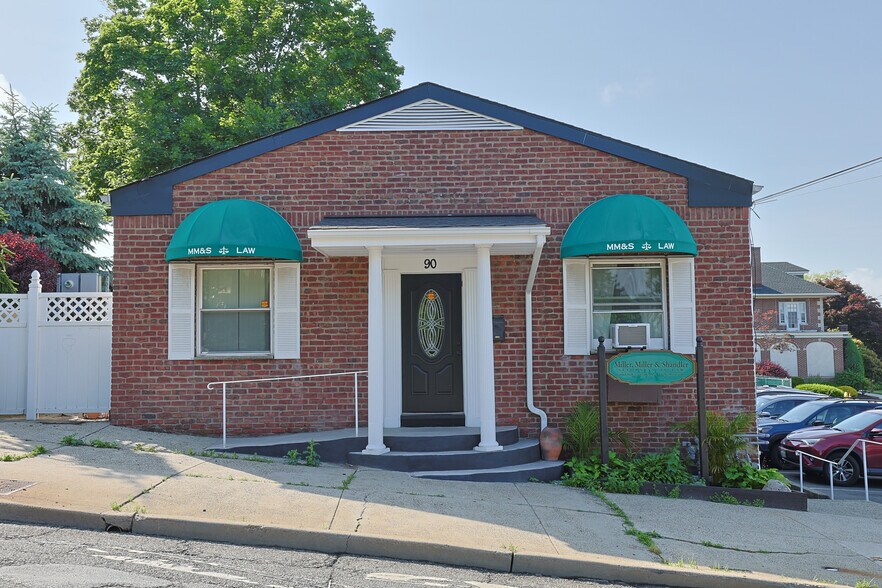 90 New Main St, Haverstraw, NY à louer - Photo de l’immeuble – Image 2 sur 75