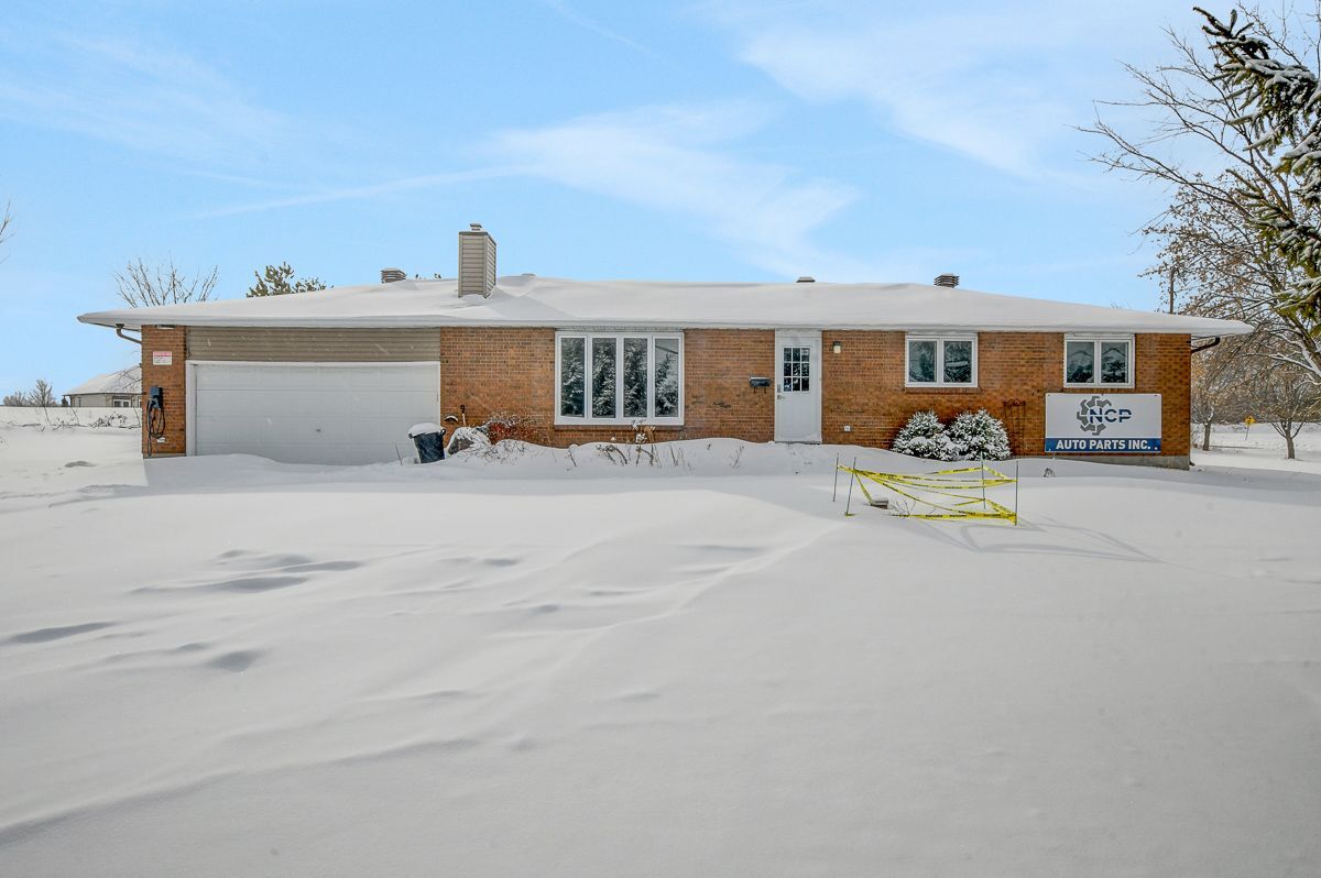 2991 Carp Rd, Ottawa, ON à louer Photo de l’immeuble– Image 1 sur 35