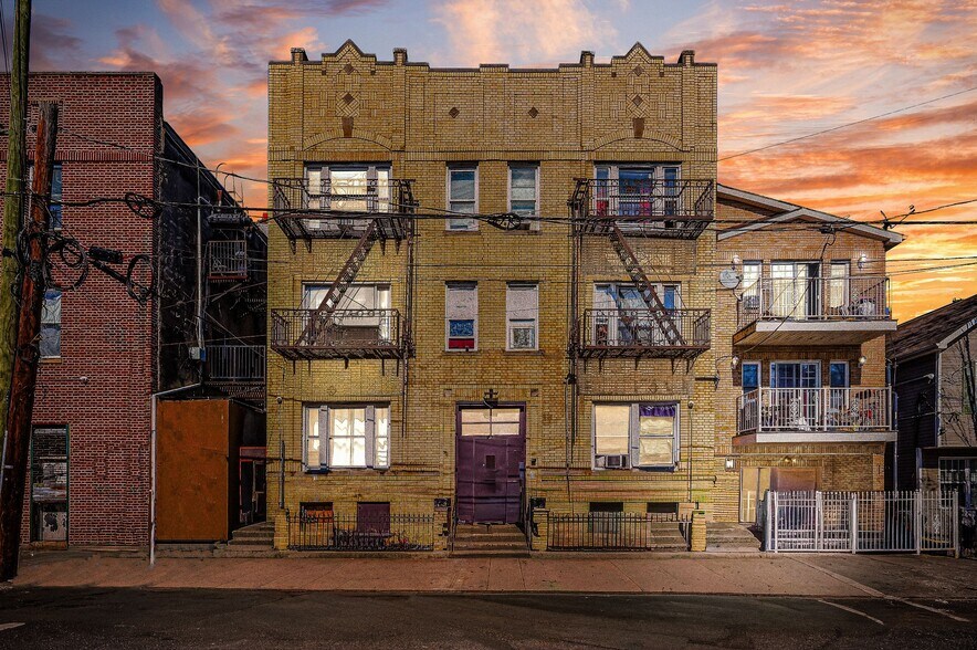 200 Dwight St, Jersey City, NJ à vendre - Photo principale – Image 3 sur 3