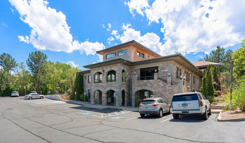 6160 Plumas St, Reno, NV à louer - Photo de l’immeuble – Image 3 sur 35