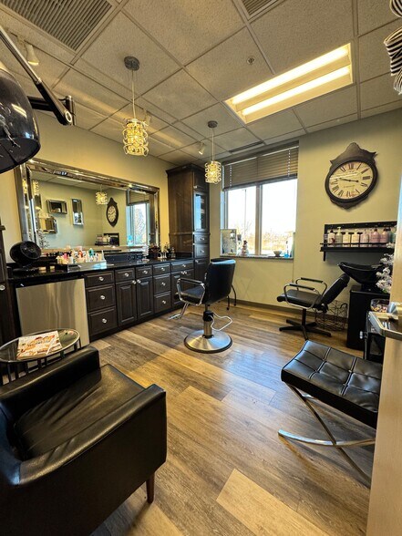 Lacrosse Ln @ IL-59, Naperville, IL à vendre - Photo intérieure – Image 1 sur 5