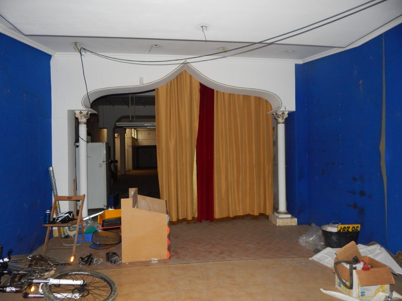 Local commercial dans Ontinyent, Valencia à louer Photo de l’immeuble– Image 1 sur 10