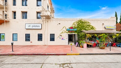 5466-5484 Wilshire Blvd, Los Angeles, CA à louer Photo intérieure– Image 1 sur 2