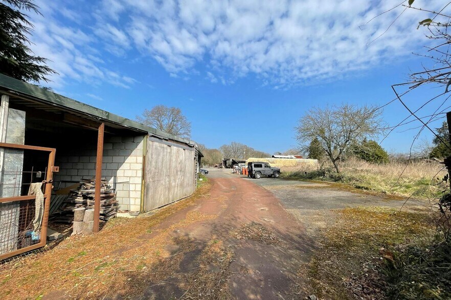 Billingshurst Road, Billingshurst à louer - Photo de l’immeuble – Image 3 sur 6