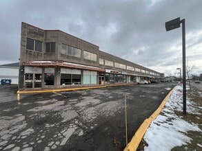 4170 Grande Allée, Longueuil, QC à louer Photo intérieure– Image 2 sur 26