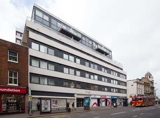 Plus de détails pour 64-70 High St, Croydon - Local commercial à louer