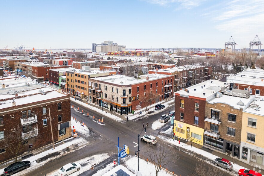 4550-4562 Rue Sainte-Catherine E, Montréal, QC à louer - Aérien – Image 2 sur 10