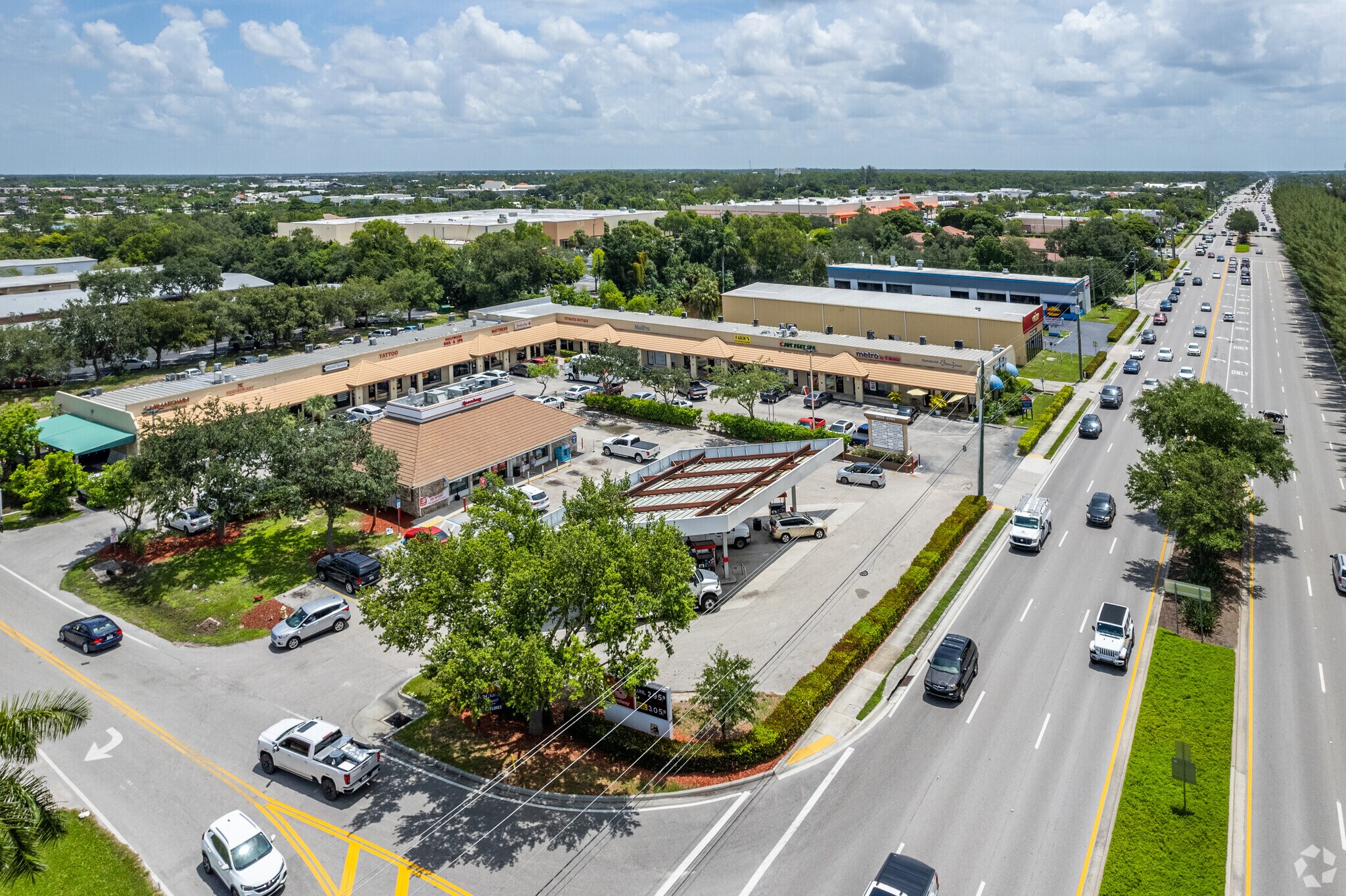2055-2099 Pine Ridge Rd, Naples, FL à louer Aérien– Image 1 sur 5