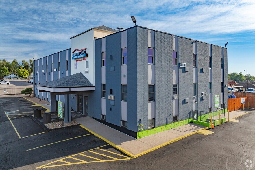 150 Sheridan Blvd, Denver, CO à louer - Photo de l’immeuble – Image 1 sur 24