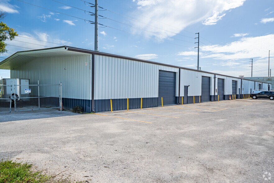12555 N 44th St, Clearwater, FL à louer - Photo de l’immeuble – Image 1 sur 7