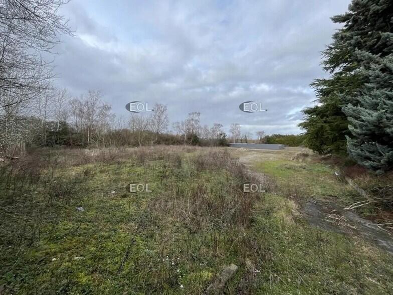 Terrain dans Aigremont à louer - Photo de l’immeuble – Image 2 sur 6