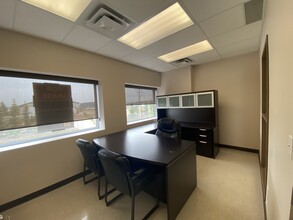 11121 83rd Ave, Fort Saskatchewan, AB à louer Photo intérieure– Image 2 sur 6