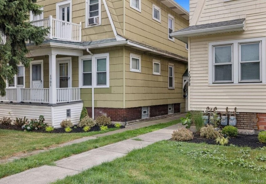 Seneca Street Portfollio portefeuille de 2 biens à vendre sur LoopNet.fr - Photo de l’immeuble – Image 2 sur 27