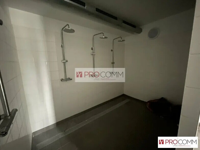 Local d’activités dans Chartres à louer - Photo intérieure – Image 3 sur 3