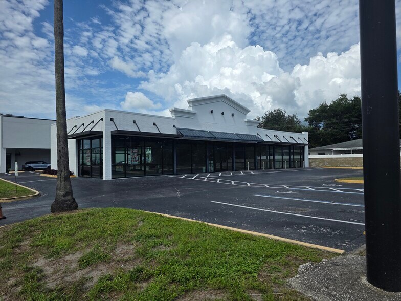 2401 Dr Martin Luther King Jr St N, Saint Petersburg, FL à louer - Photo de l’immeuble – Image 2 sur 6