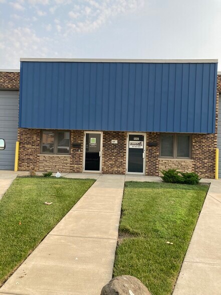 640-650 Bennett Dr, Elk Grove Village, IL à louer - Photo de l’immeuble – Image 1 sur 5