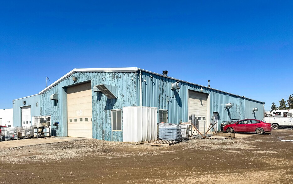 9337 45th Ave NW, Edmonton, AB à vendre - Photo de l’immeuble – Image 3 sur 9