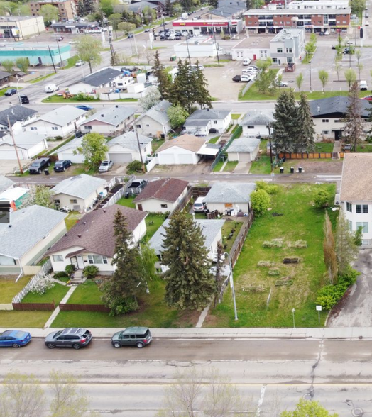 16104 100 Av NW, Edmonton, AB à vendre - Aérien – Image 2 sur 3