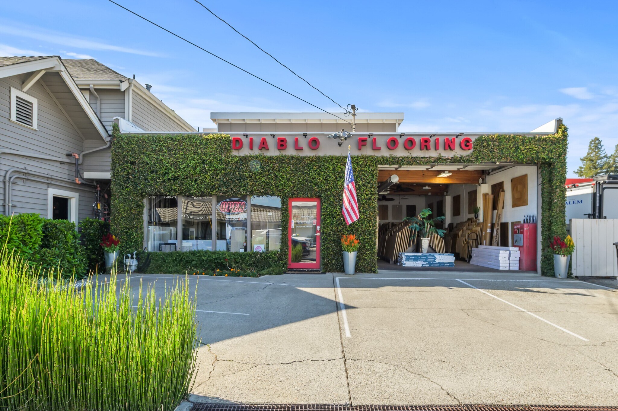 112 W Linda Mesa Ave, Danville, CA à vendre Photo de l’immeuble– Image 1 sur 12