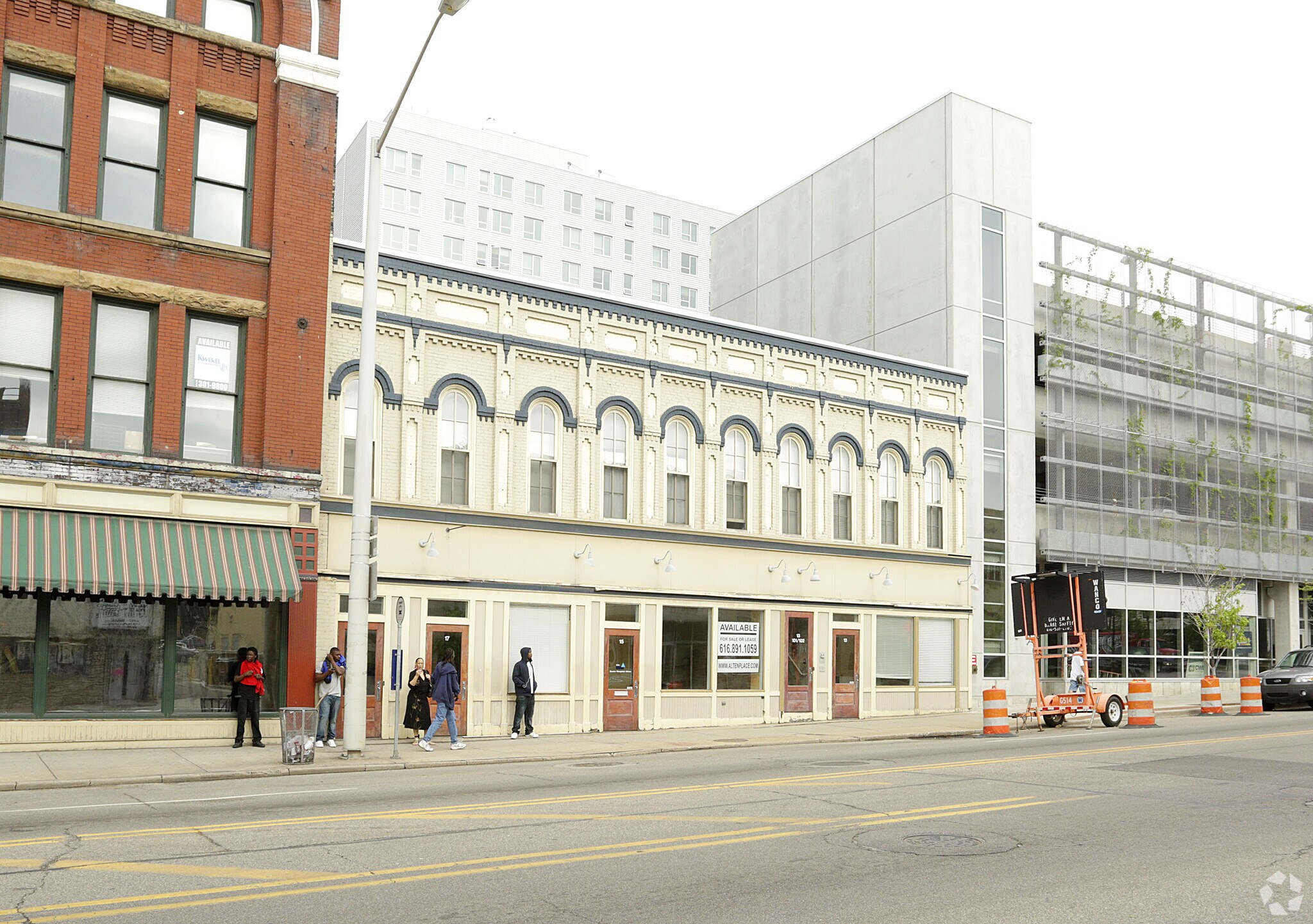 13-17 S Division Ave, Grand Rapids, MI à louer Photo principale– Image 1 sur 6