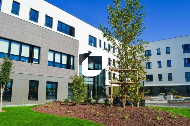 Plus de détails pour Bureau à louer