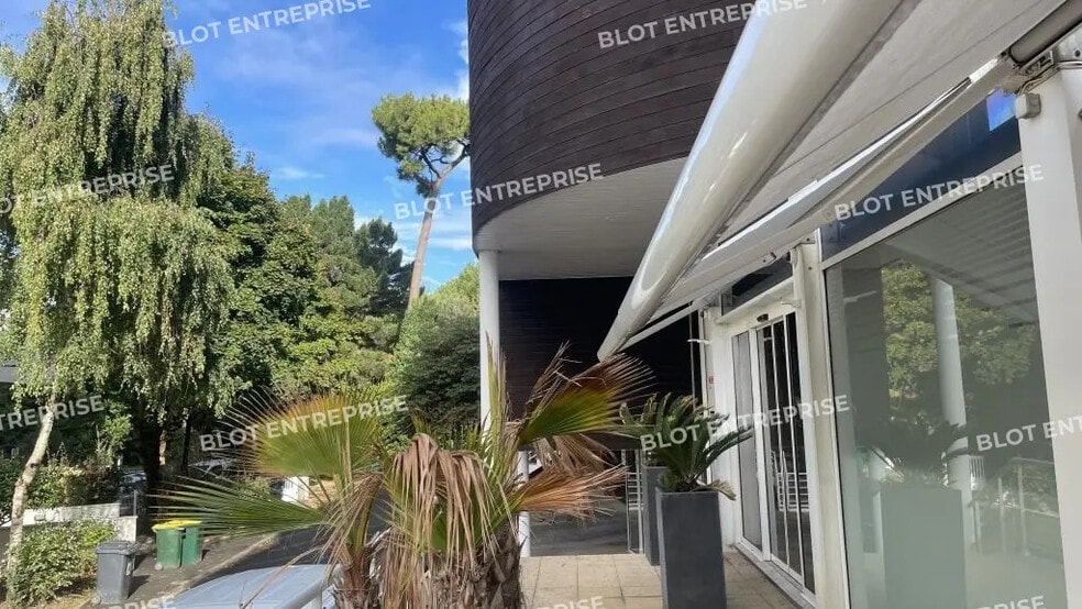 Bureau dans La Baule-Escoublac à vendre - Photo de l’immeuble – Image 1 sur 12