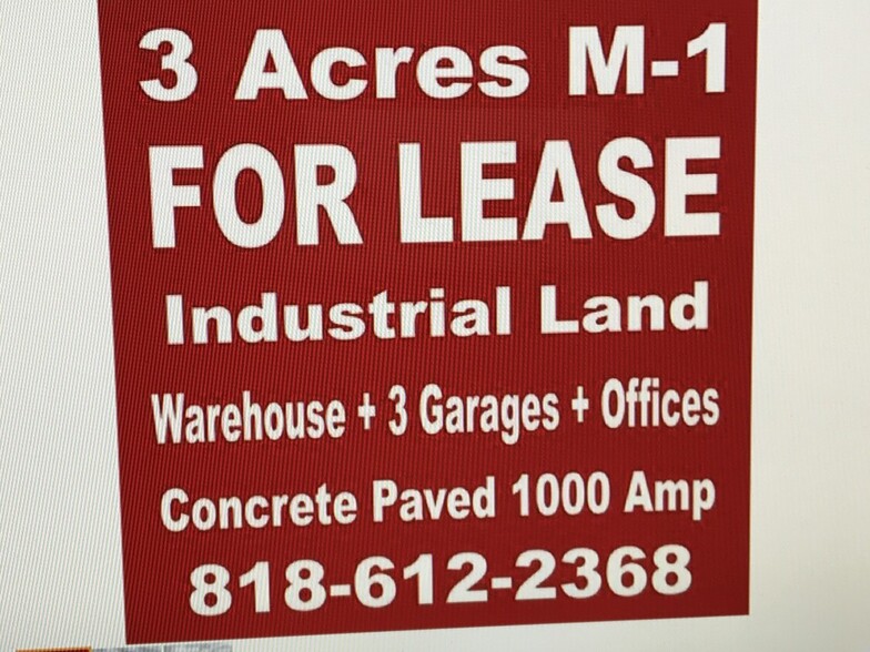 9740 Telfair Ave, Pacoima, CA à louer - Photo de l’immeuble – Image 1 sur 6