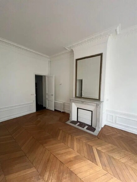 Bureau dans Paris à vendre - Photo de l’immeuble – Image 3 sur 9