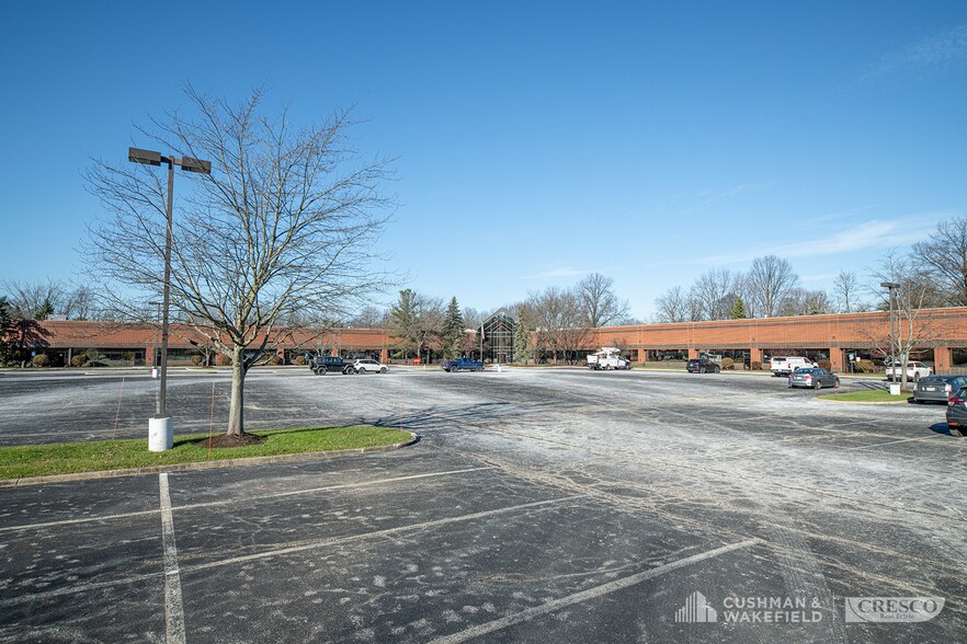 1000-3000 Apollo Dr, Brook Park, OH à louer - Photo de l’immeuble – Image 2 sur 18