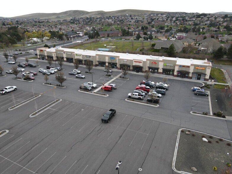 2909 S Quillan St, Kennewick, WA à vendre - Photo de l’immeuble – Image 2 sur 6