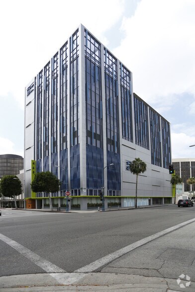 465 N Roxbury Dr, Beverly Hills, CA à louer - Photo de l’immeuble – Image 3 sur 4