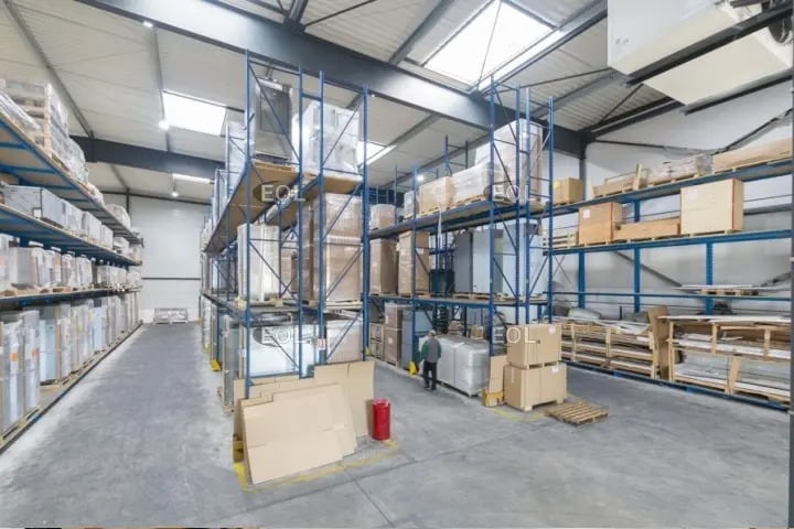 Local d'activités dans Ézanville à vendre - Photo de l’immeuble – Image 2 sur 10