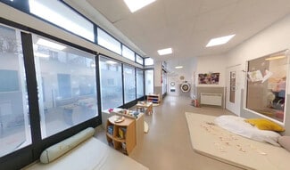 Plus de détails pour Local commercial à louer