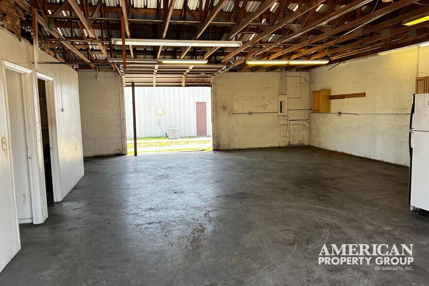 5336 Ashton Ct, Sarasota, FL à louer - Photo de l’immeuble – Image 3 sur 10