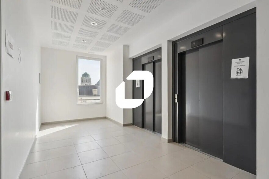 Bureau dans Chessy à louer - Photo de l’immeuble – Image 2 sur 7