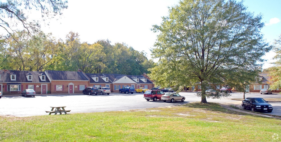 3073-3097 Brickhouse Ct, Virginia Beach, VA à louer - Photo de l’immeuble – Image 1 sur 10