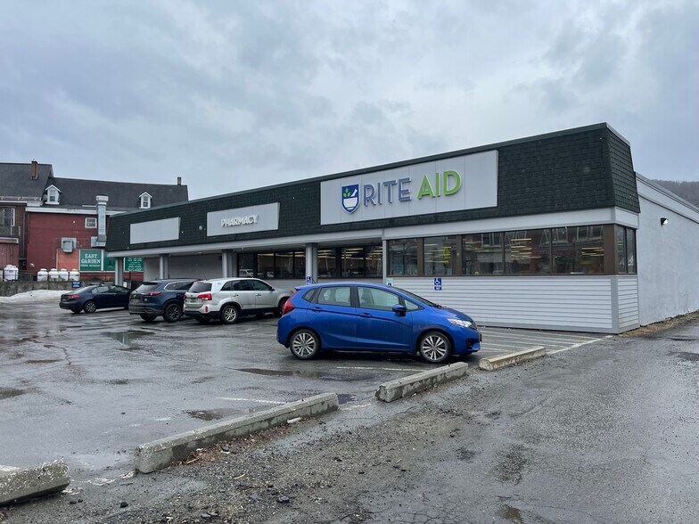 12 N Main St, Randolph, VT à louer - Photo de l’immeuble – Image 2 sur 5