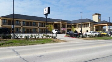 200 S Lavaca, Moulton, TX à vendre - Photo principale – Image 2 sur 12