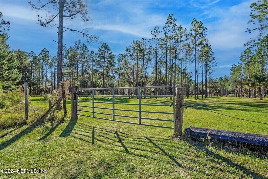 258 Bostwick Cemetery Rd, Palatka, FL à vendre - Photo de l’immeuble – Image 3 sur 18
