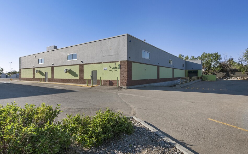 1825 Victoria Avenue East, Regina, SK à vendre - Photo de l’immeuble – Image 2 sur 2