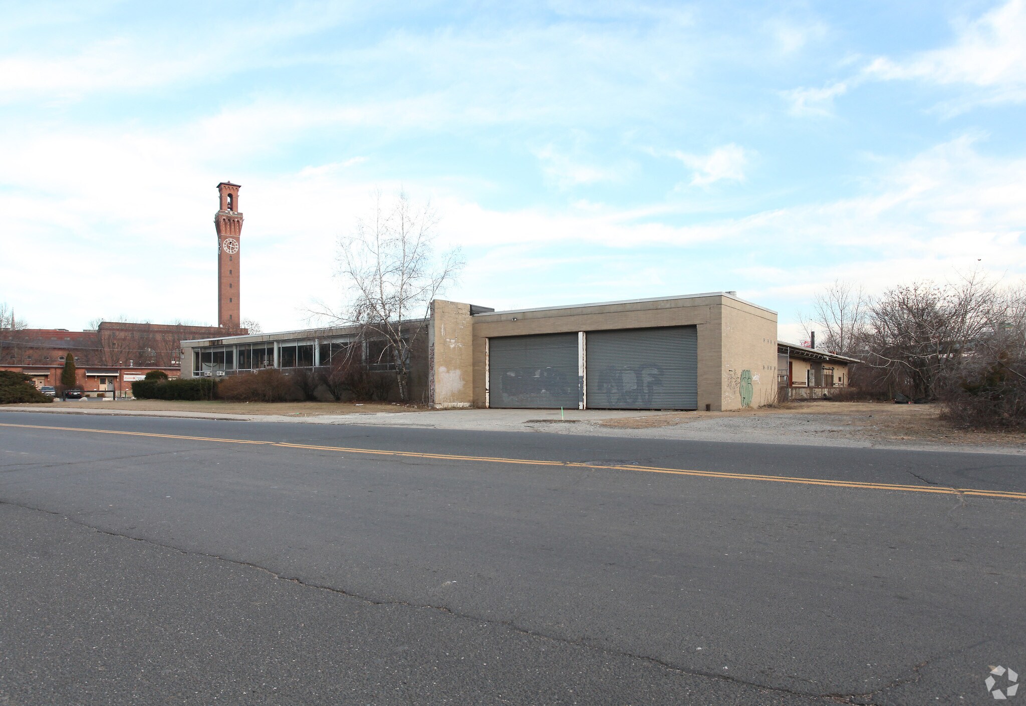 131 Freight St, Waterbury, CT à vendre Photo principale– Image 1 sur 3