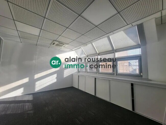 Plus de détails pour Bureau à vendre