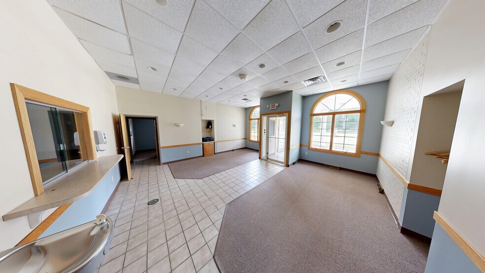 824 N Huntington Ave, Warren, IN à vendre - Photo de l’immeuble – Image 2 sur 7