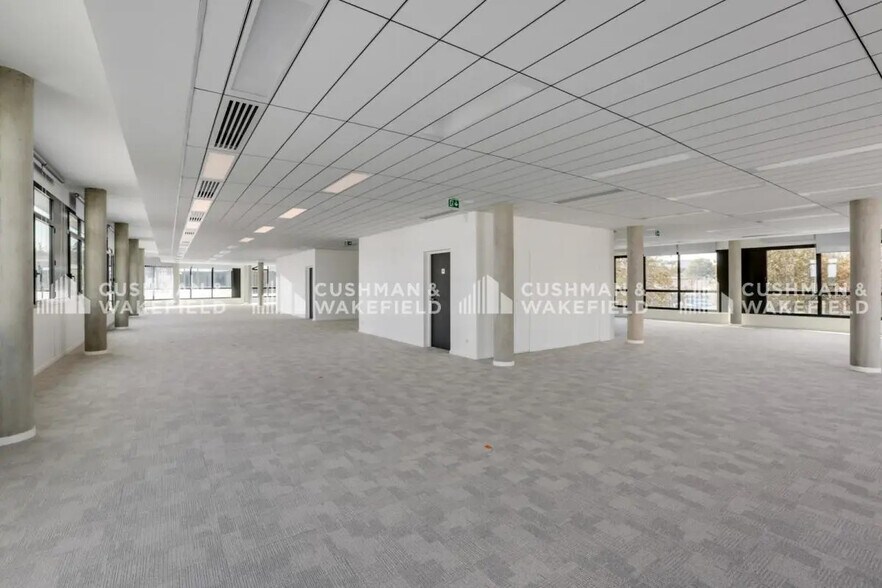 11 Chemin Du Tronchon, Champagne-au-Mont-d'Or à louer - Photo de l’immeuble – Image 2 sur 38