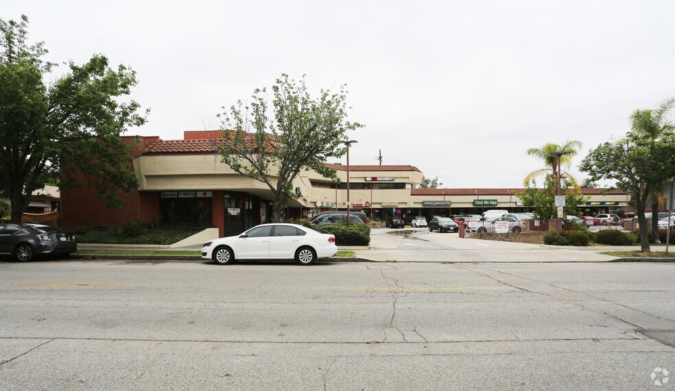 818 N Pacific Ave, Glendale, CA à louer - Photo principale – Image 2 sur 2