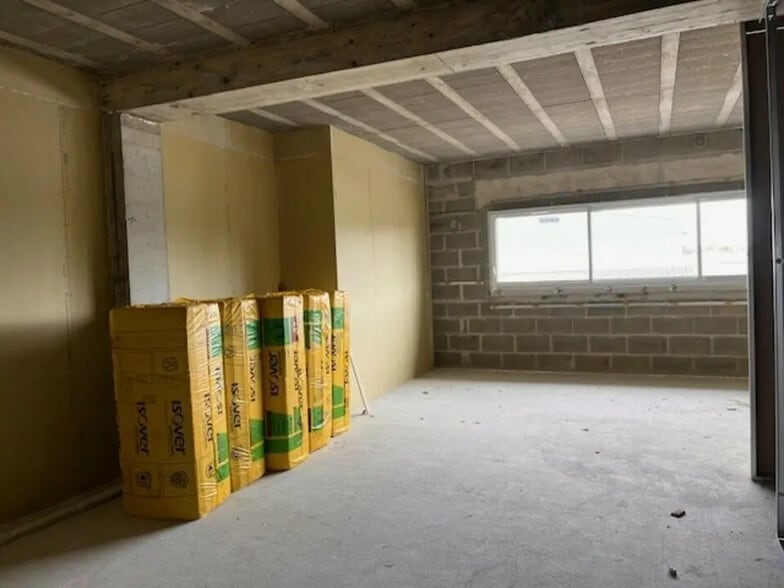 Bureau dans Theix-Noyalo à louer - Photo intérieure – Image 2 sur 2