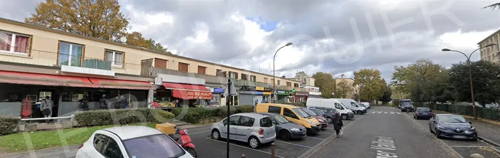 Local commercial dans Sainte-Geneviève-des-Bois à vendre Photo de l’immeuble– Image 1 sur 5