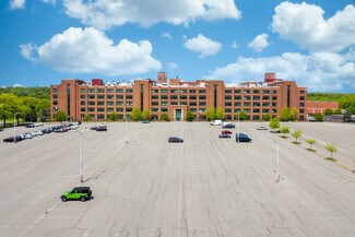 Plus de détails pour 401 N Middletown Rd, Pearl River, NY - Différents types d’espaces à louer